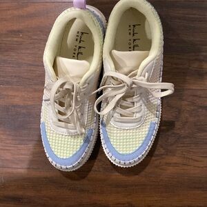 Selling these beautiful shoes